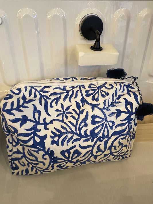 Trousse de toilette en coton imprimé avec zip et pompons