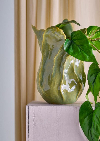 Vase en forme de feuillage vert  de chez bloomingville